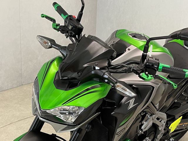 kawasaki - z900