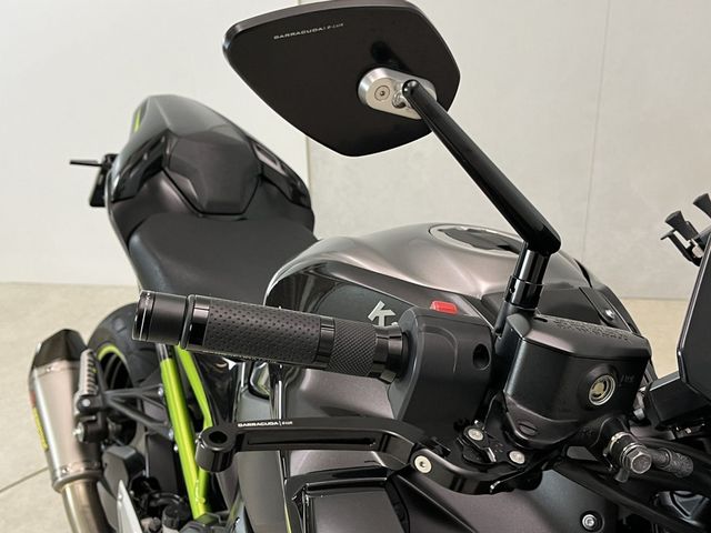 kawasaki - z900