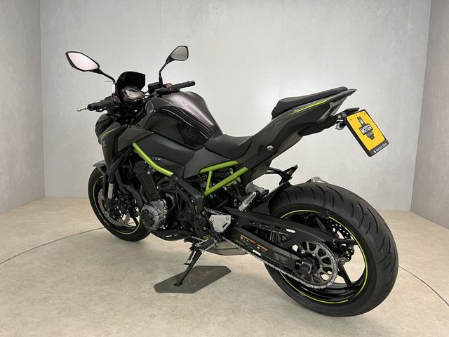 kawasaki - z900