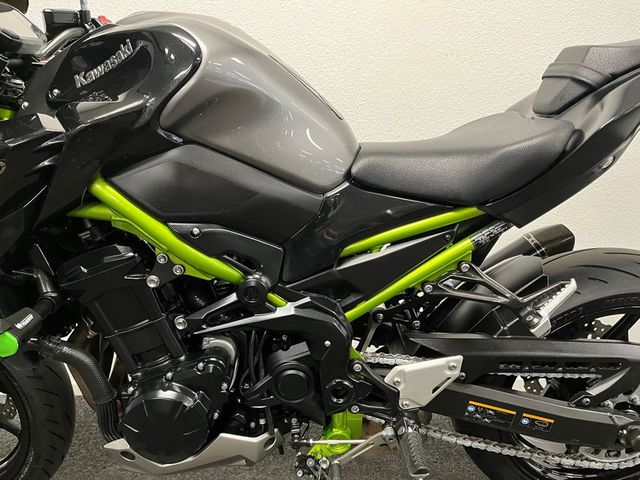 kawasaki - z900