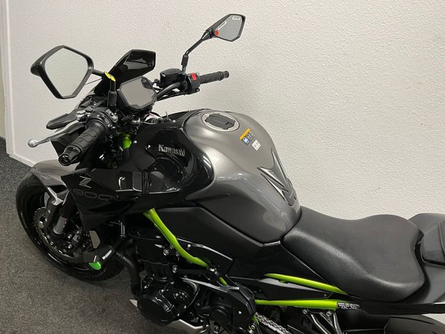 kawasaki - z900