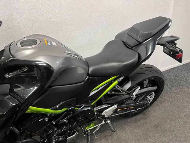 kawasaki - z900