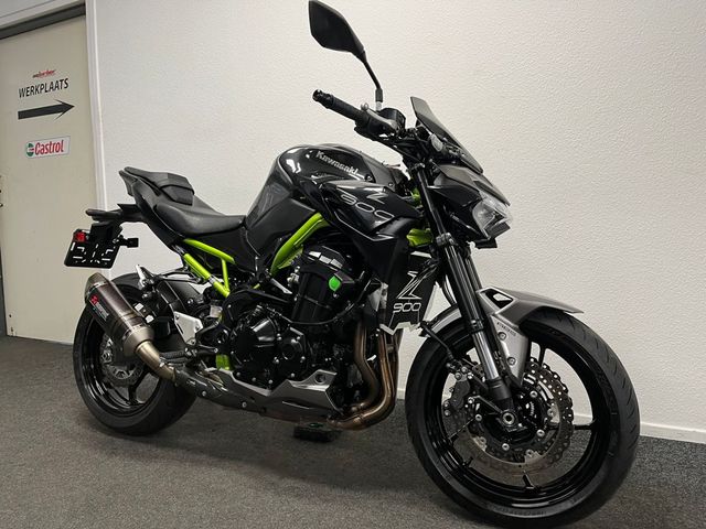 kawasaki - z900