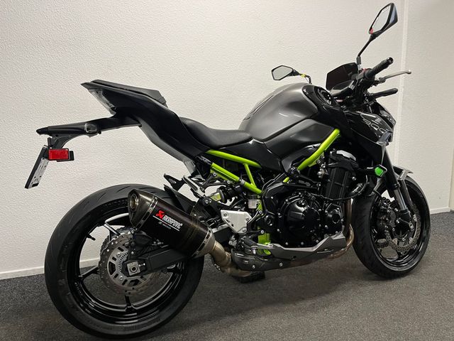 kawasaki - z900