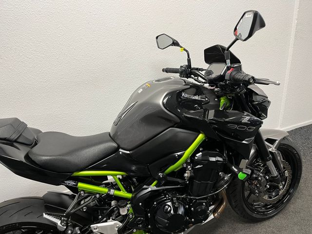 kawasaki - z900