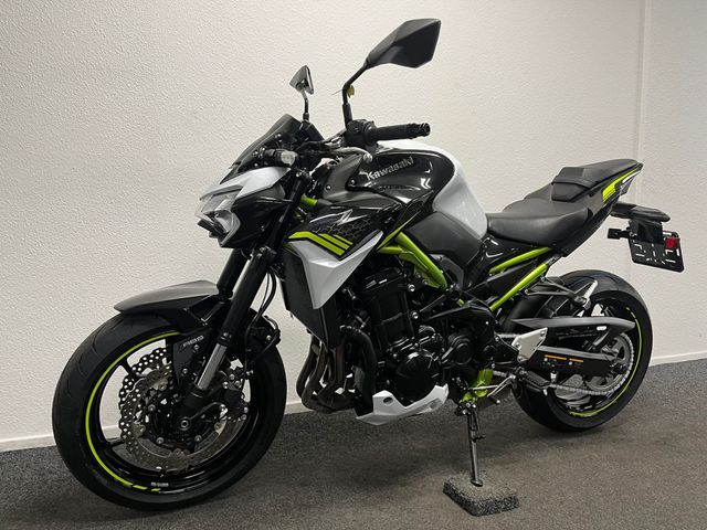 kawasaki - z900