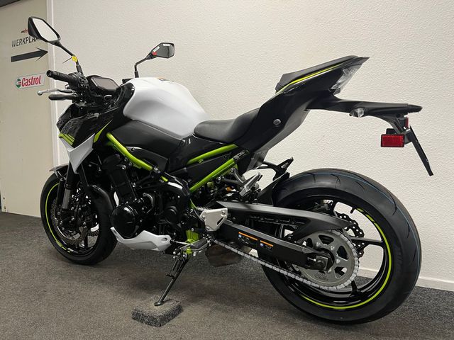 kawasaki - z900