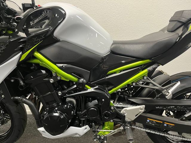 kawasaki - z900