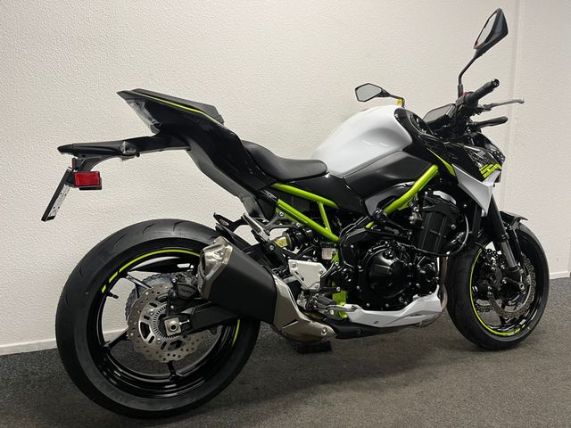 kawasaki - z900