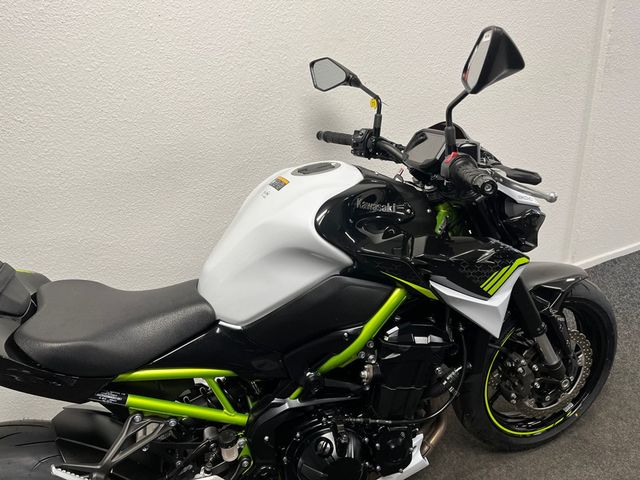 kawasaki - z900