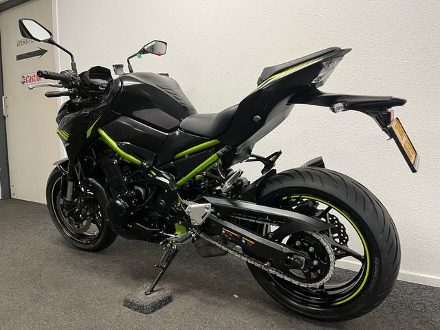 kawasaki - z900