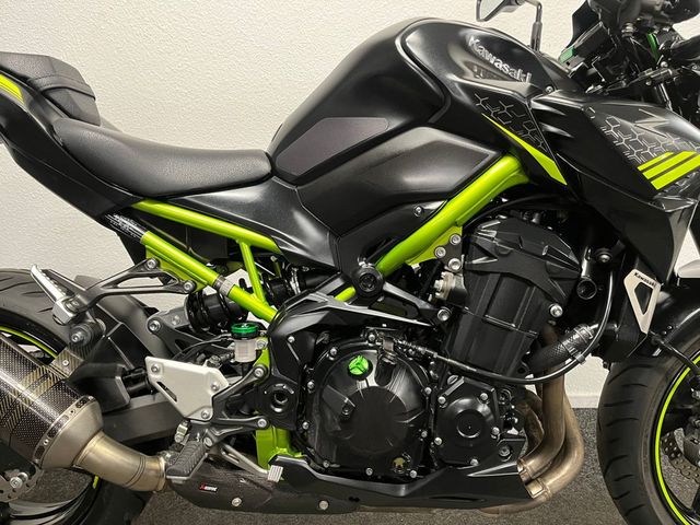 kawasaki - z900