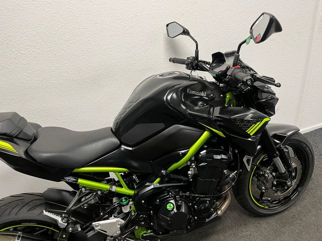 kawasaki - z900