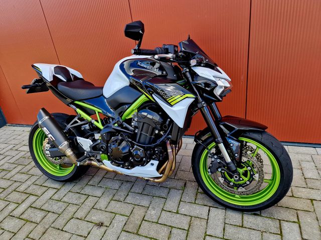 kawasaki - z900