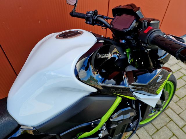 kawasaki - z900