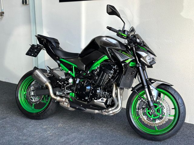 kawasaki - z900