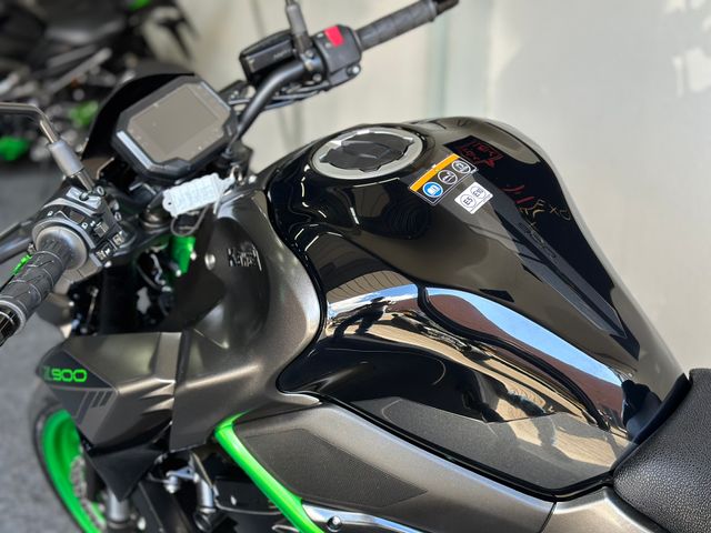 kawasaki - z900