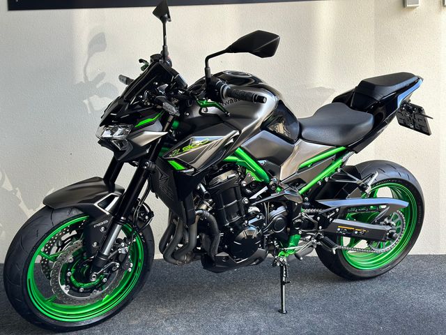 kawasaki - z900