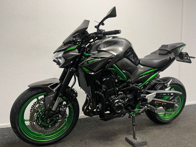 kawasaki - z900