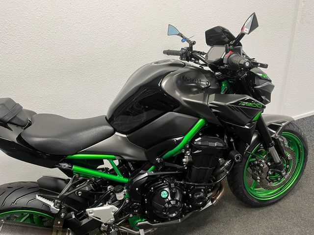 kawasaki - z900