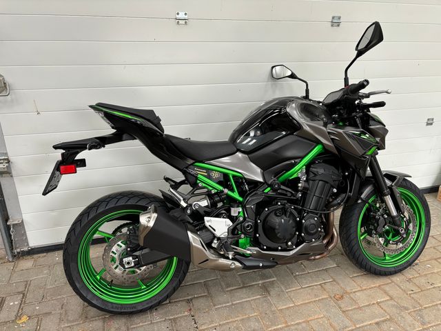 kawasaki - z900