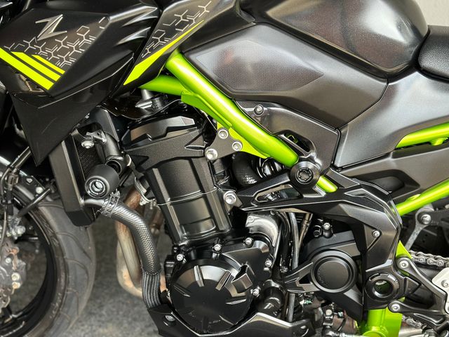 kawasaki - z900