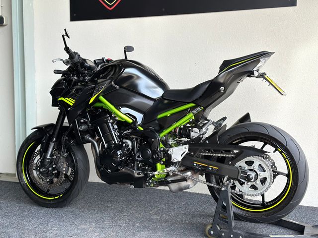 kawasaki - z900