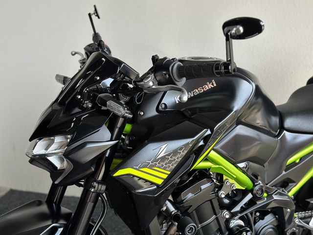 kawasaki - z900