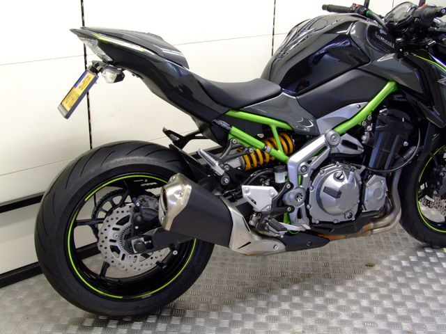 kawasaki - z900