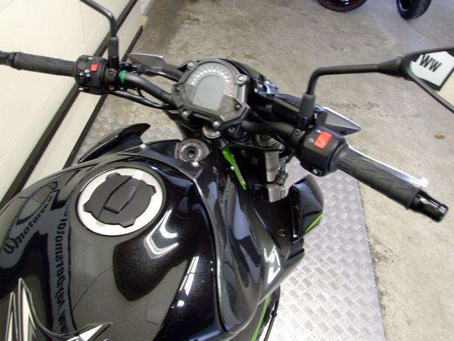 kawasaki - z900