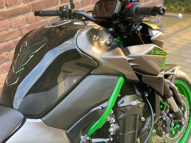 kawasaki - z900