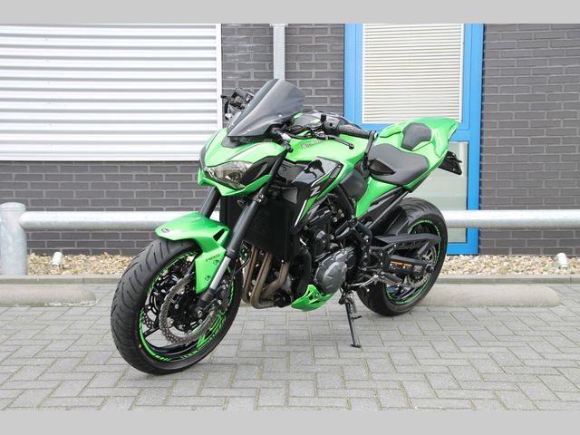 kawasaki - z900