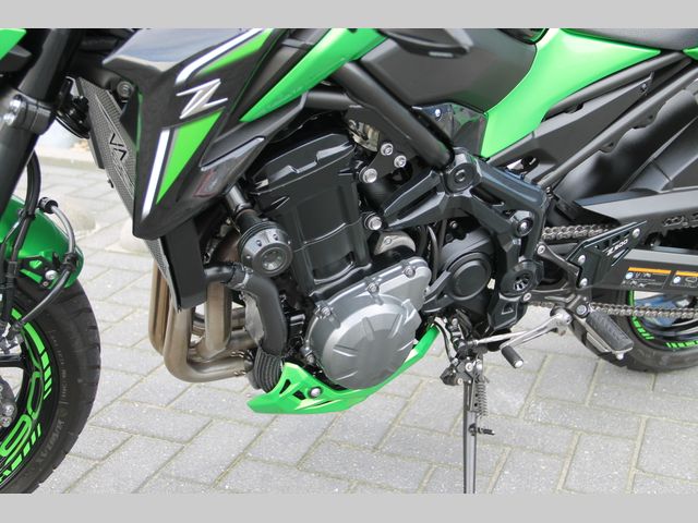 kawasaki - z900