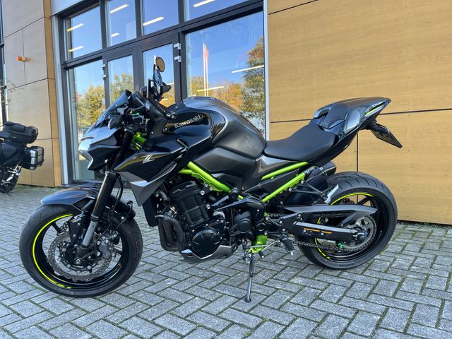 kawasaki - z900