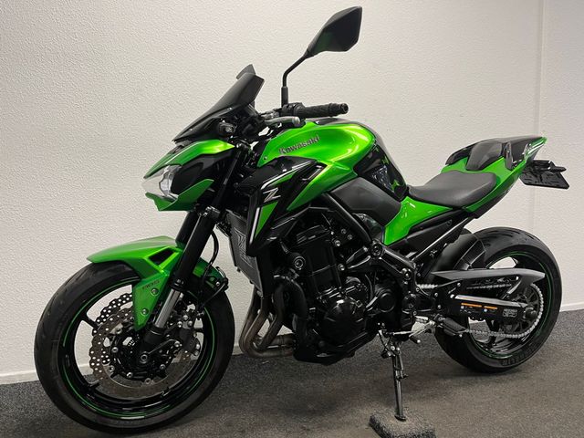 kawasaki - z900