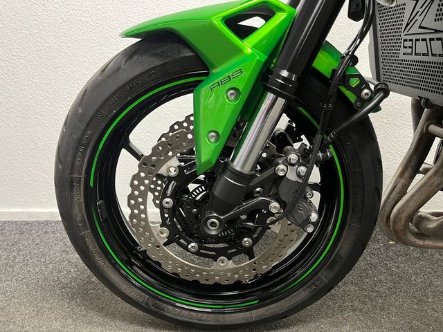 kawasaki - z900