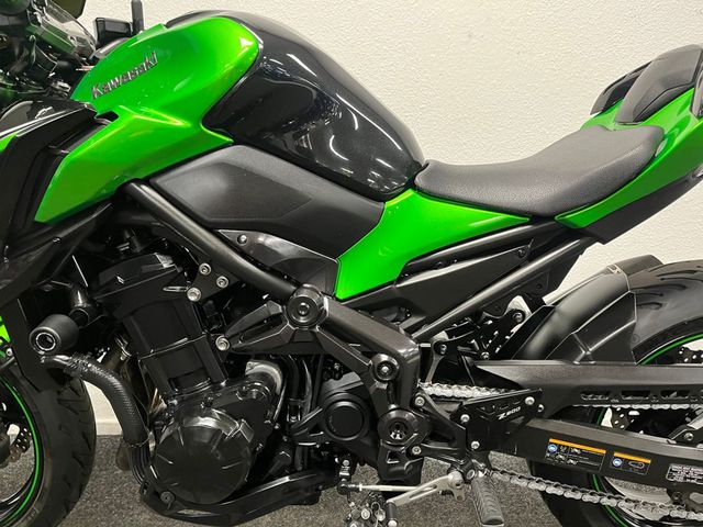 kawasaki - z900