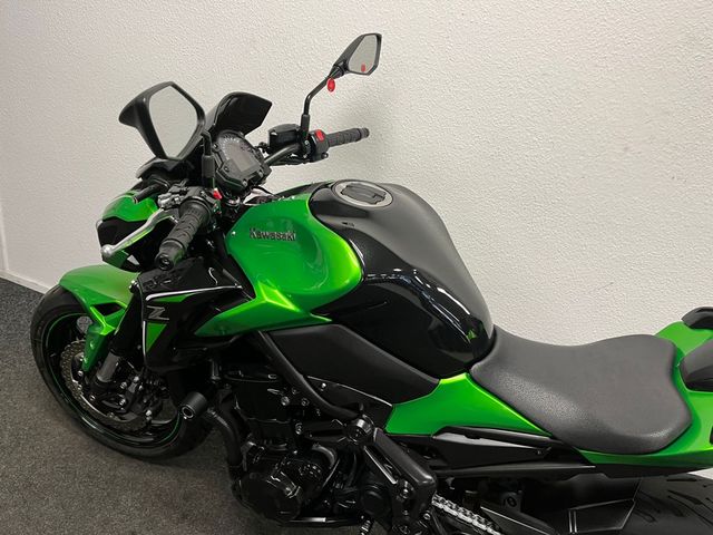 kawasaki - z900