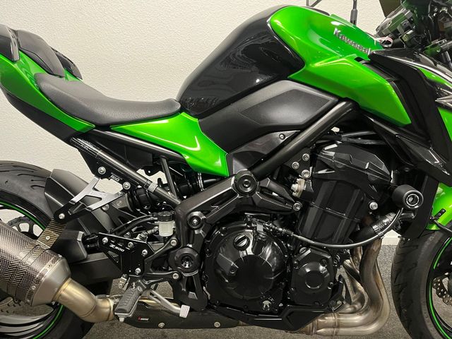 kawasaki - z900