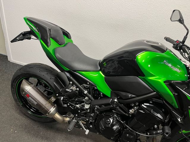 kawasaki - z900