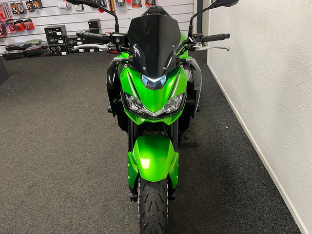 kawasaki - z900