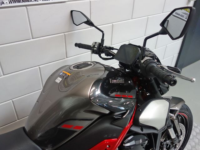 kawasaki - z900