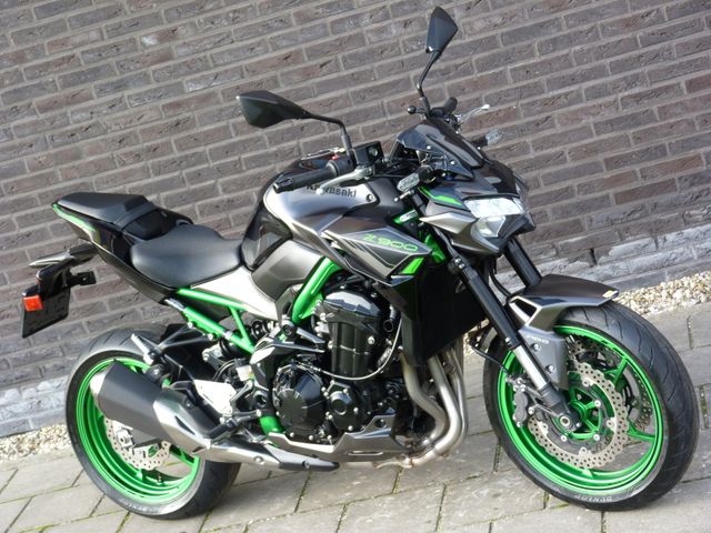 kawasaki - z900