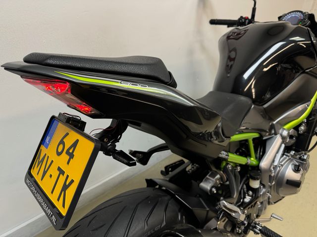 kawasaki - z900