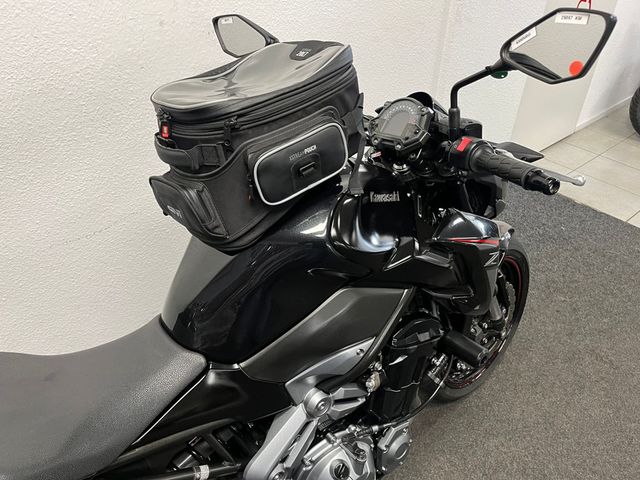 kawasaki - z900