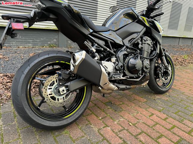 kawasaki - z900