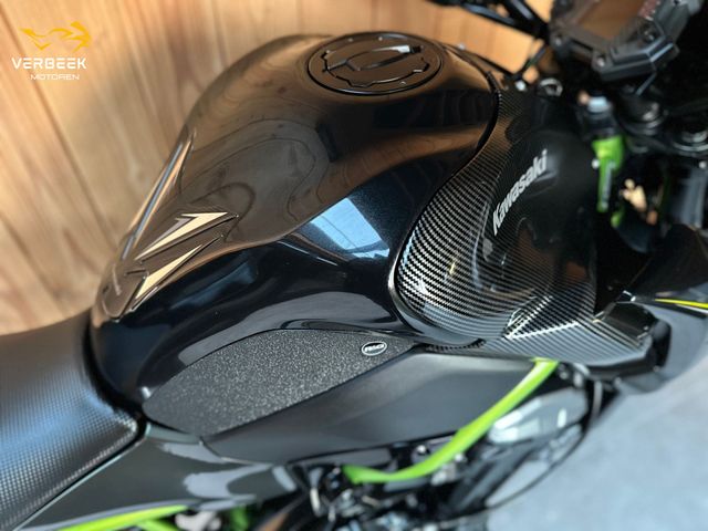 kawasaki - z900