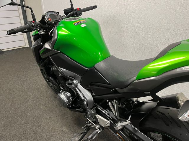 kawasaki - z900