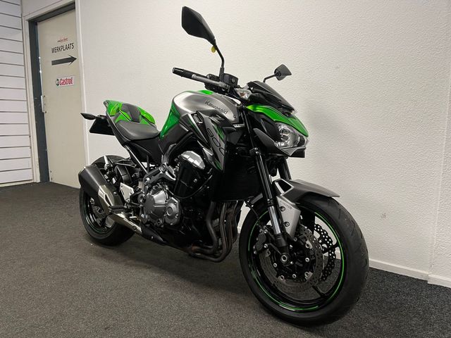 kawasaki - z900