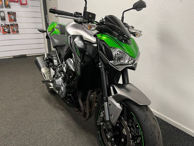 kawasaki - z900